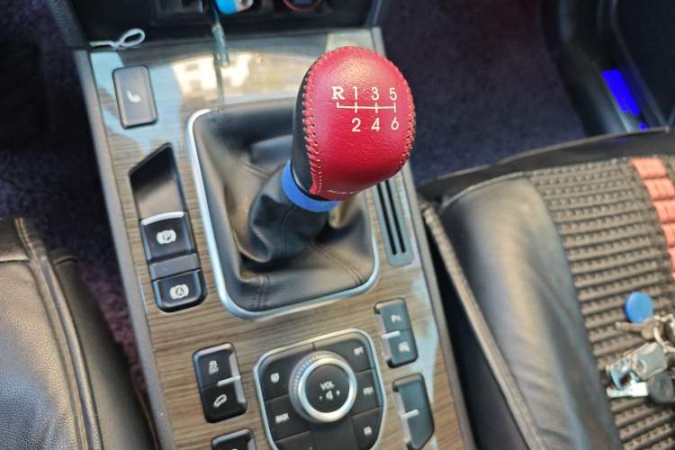 Used Haval H6 Coupe 2015 Blue Label 2.0T Manual Two-Wheel-Drive Elite Model
