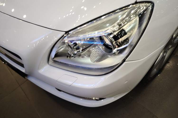 Used Mercedes-Benz SLK-Class 2011 SLK 200 Fashion Model