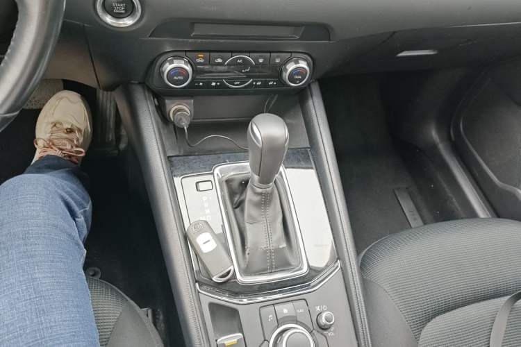 Used Mazda CX-5 2017 2.0L Automatic 2WD ZhiShang Trim China V Standard