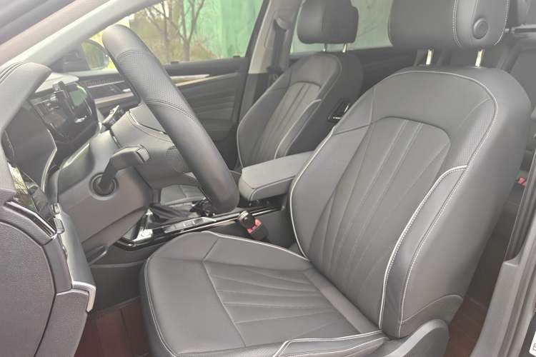 Used Volkswagen Passat 2023 Revised 380TSI Luxury Edition Left Front Seat