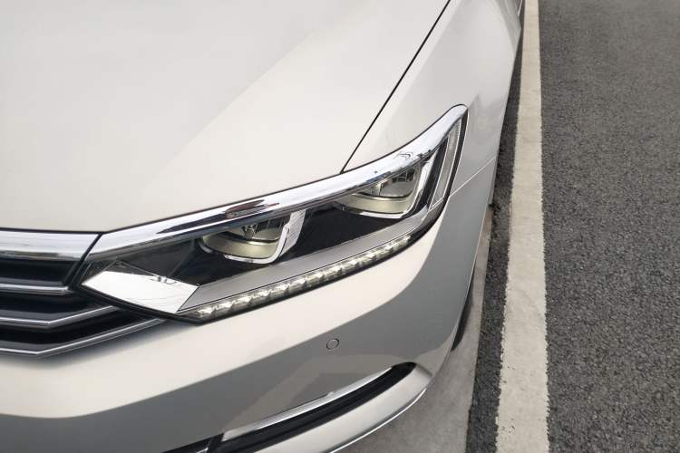 Used Volkswagen Magotan 2019 330TSI DSG Luxury Model China V Standard Left Front Headlight