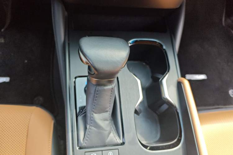 Used Lexus ES 2023 200 Excellence Edition