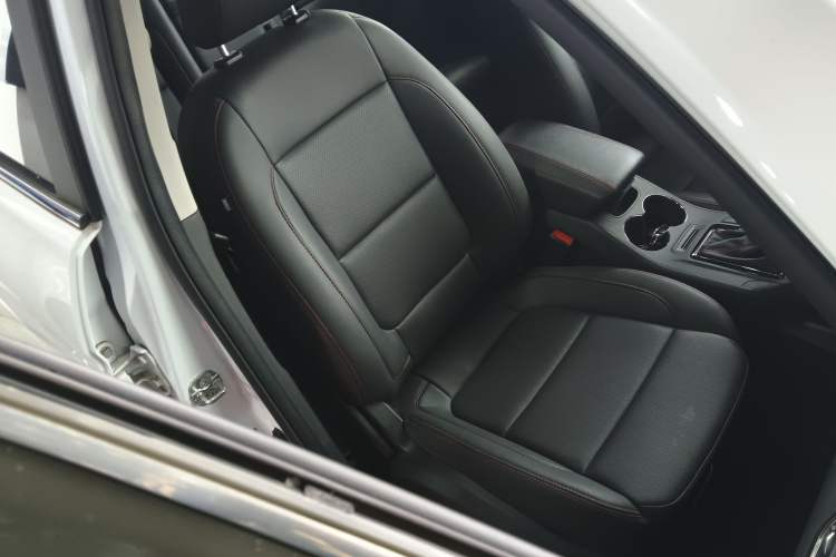 Used Changan CS75 2016 1.8T Automatic Elite Model China V Standard
