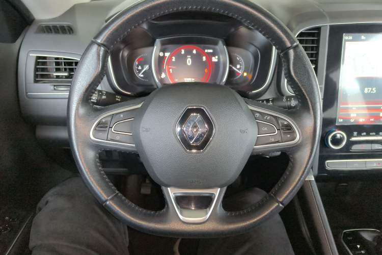 Used Renault Koleos 2017 2.5L Two-Wheel Drive Prestige Edition Steering Wheel