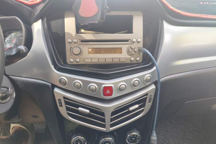 Used Oley Oley 2014 Hatchback 1.5L Manual Luxury Model
