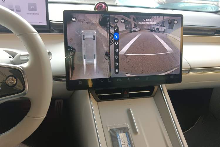 Used Hima Luxeed S7 2025 705 km Pro