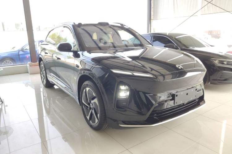 Used Nio ES6 2025 100 kWh Front Right 45 Deg