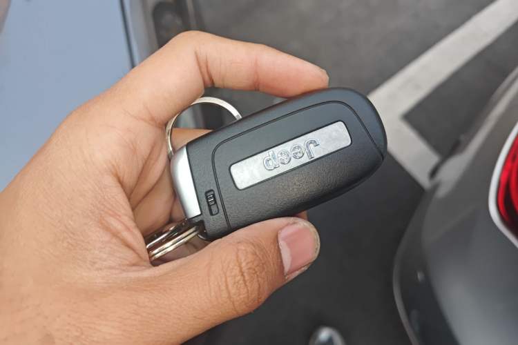 Used Jeep Compass 2019 220T Automatic Family Edition
