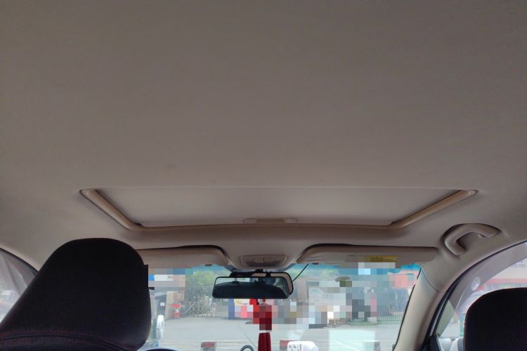 Used Baojun 560 2015 1.8L manual luxury version
