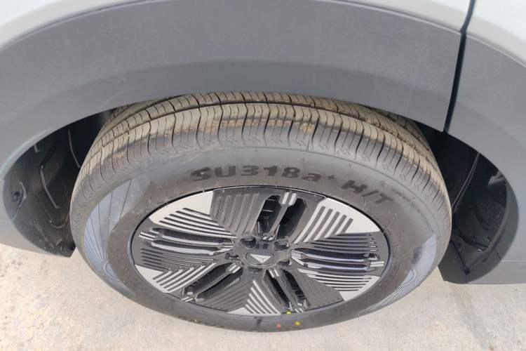 Used Deepal S05 2026 Model 520Max Pure Electric Edition Right Rear Wheel Hub