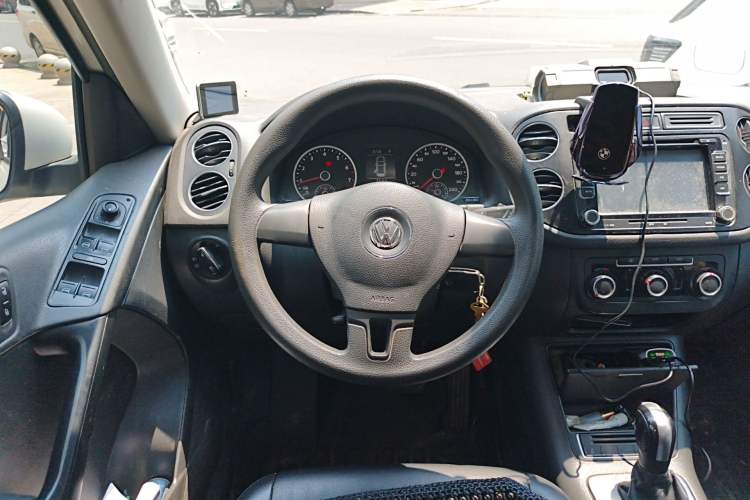 Used Volkswagen Tiguan 2015 1.8TSI Automatic Two-Wheel Drive Trend Edition Steering Wheel