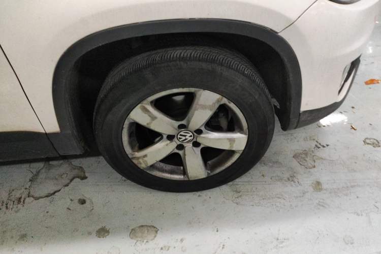 Used Volkswagen Tiguan 2013 1.8 TSI Automatic Two-Wheel Drive Comfort Edition Right Front Wheel Hub