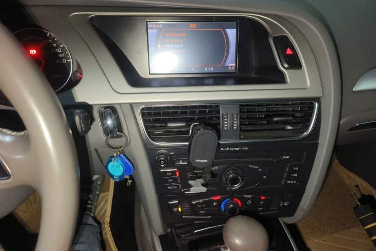 Used Audi A4L 2012 2.0 TFSI automatic standard version