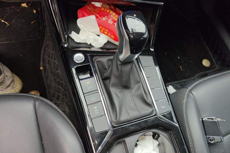 Used Volkswagen Passat 2023 330TSI Starry Elite Edition Gear Lever