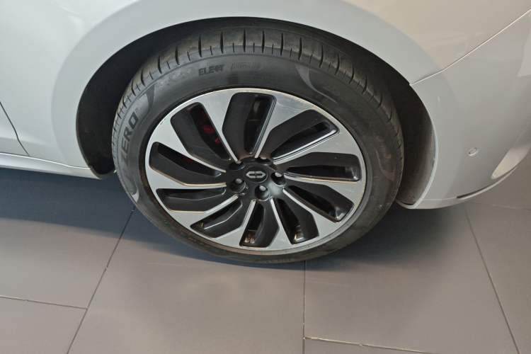 Used Hima AITO M5 2022 Range-Extended Rear-Drive Standard Version
