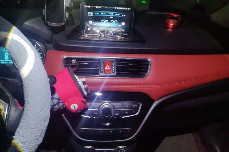 Used Haval H1 2015 1.5L AMT Luxury Model
