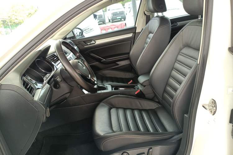 Used Volkswagen Lamando 2017 280TSI DSG Luxury Edition
