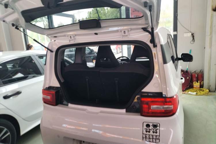 Used Wuling Hongguang MINIEV 2021 Macaron Premium Model – Lithium Iron Phosphate
