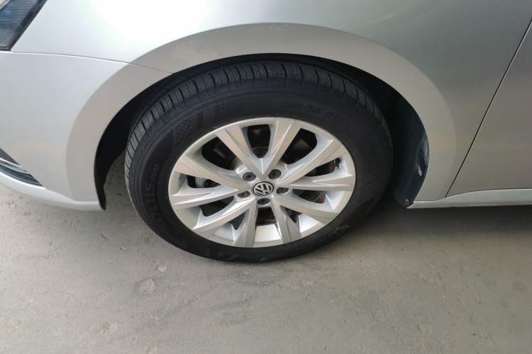 Used Volkswagen Lavida 2017 1.6L Automatic Comfort Edition