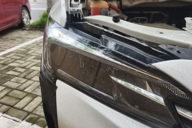 Used Buick Velite 6 2022 Connected & Shared PLUS Right Front Headlight