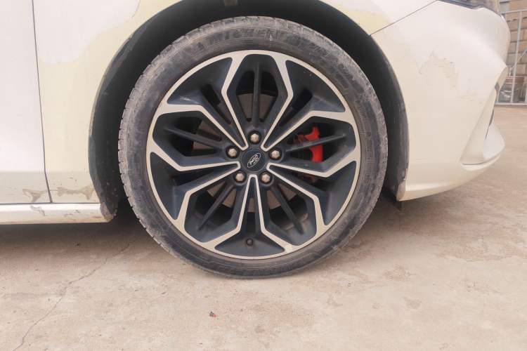 Used Ford Focus 2020 Hatchback EcoBoost 180 Automatic ST Line Exterior 1