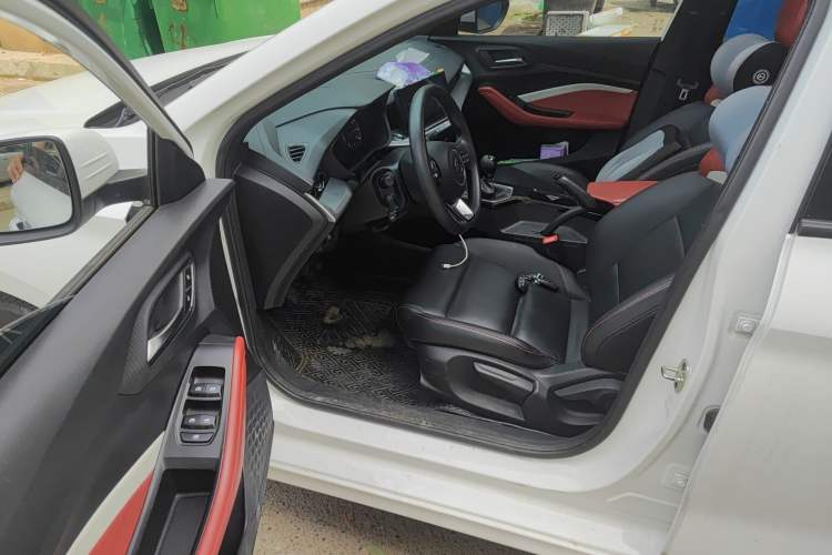 Used MG 5 2021 180 DVVT Manual Youth Luxury Edition
