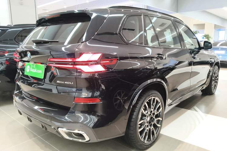 Used BMW X5 2023 xDrive 40Li M Sport Night Edition Package Rear Right 45 Deg