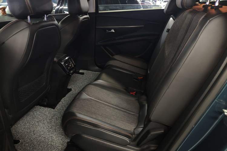 Used Peugeot 5008 2017 380THP 7-Seater Elite Edition
