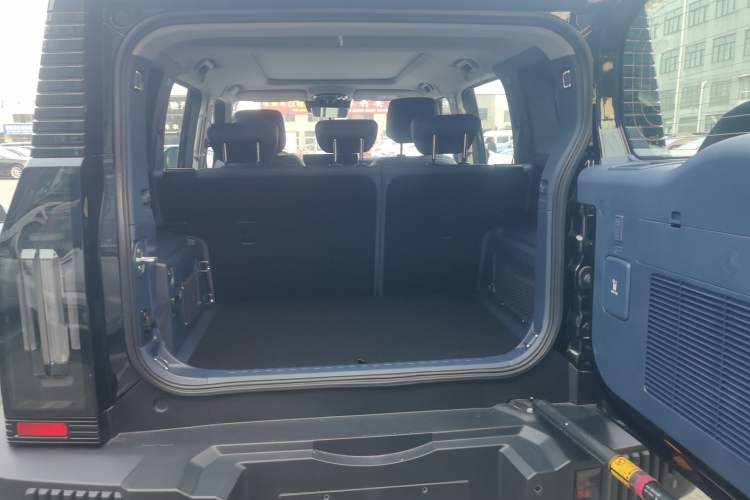 Used JETOUR Shanhai Traveler C-DM 2024 C-DM 129KM Linye Edition Trunk