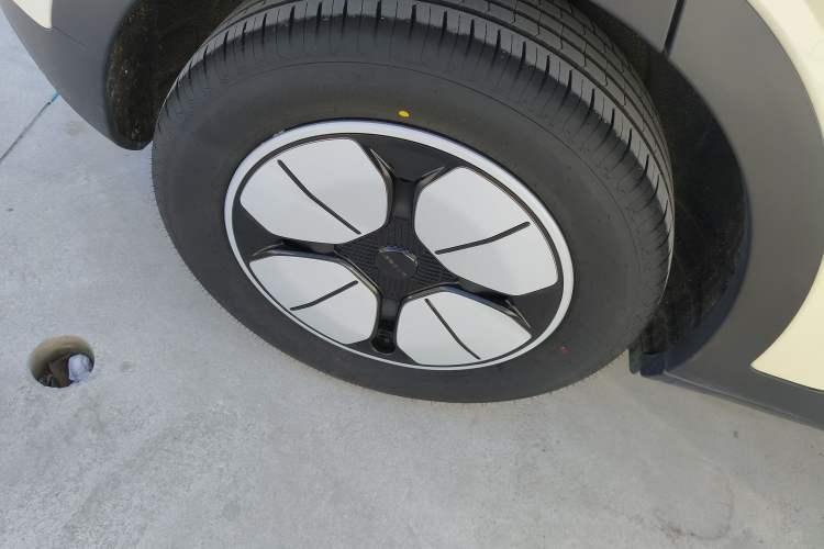 Used Geely Galaxy Geome 2025 310km Youth Edition Exterior 5