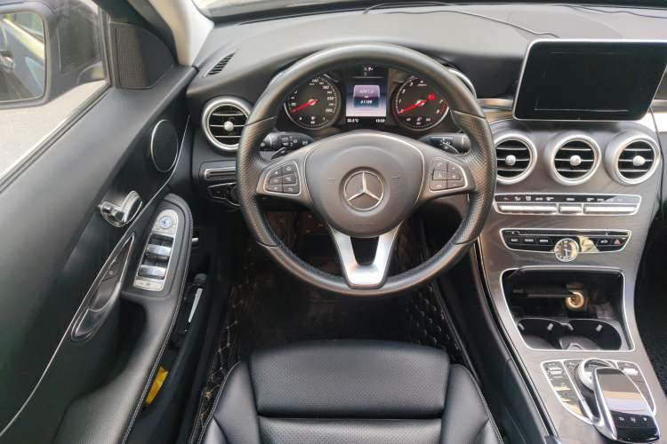 Used Mercedes-Benz C-Class 2015 C 200 station wagon
