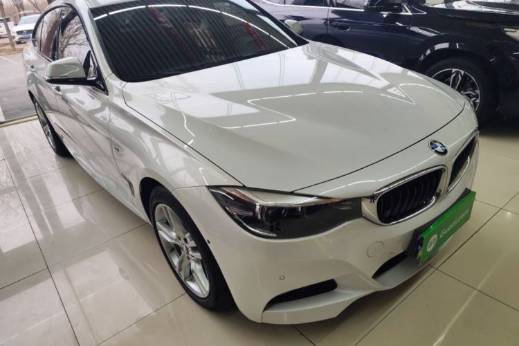Used BMW 3 Series GT 2020 320i M Sport Package Front Right 45 Deg