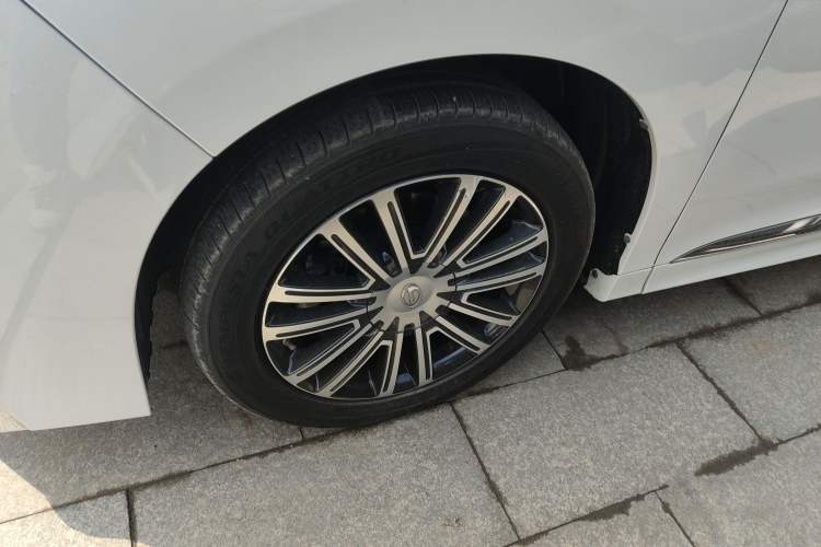 Used GAC Trumpchi M8 2023 Lingxiu Series 390T Ultimate Edition Left Front Wheel Hub