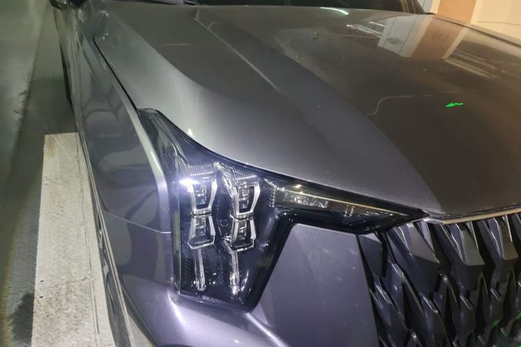 Used GAC Trumpchi GS8 2022 Dual-Engine Series 2.0TM Four-Wheel Drive Prestige Edition (6 Seats) Right Front Headlight