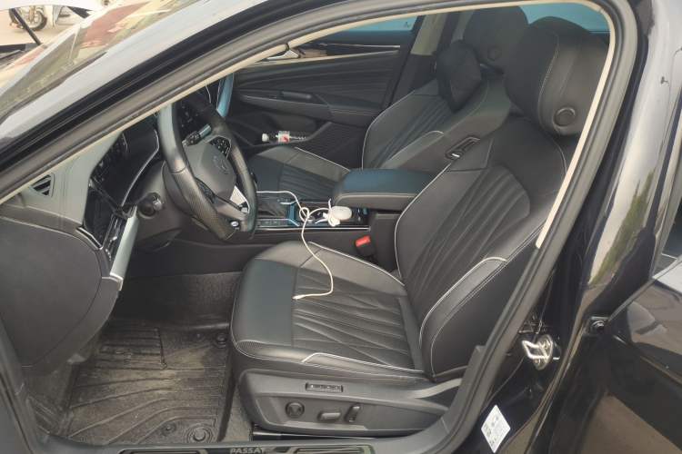 Used Volkswagen Passat 2022 330TSI Starry Luxury Edition Left Front Seat