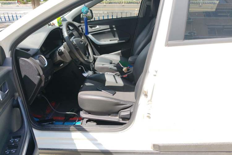 Used Chery Tiggo 3X 2020 Quality Edition 1.5L CVT Luxury Version Left Front Seat