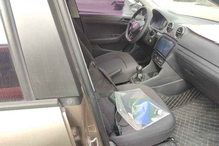 Used Volkswagen Jetta 2017 1.5L Manual Fashion Edition