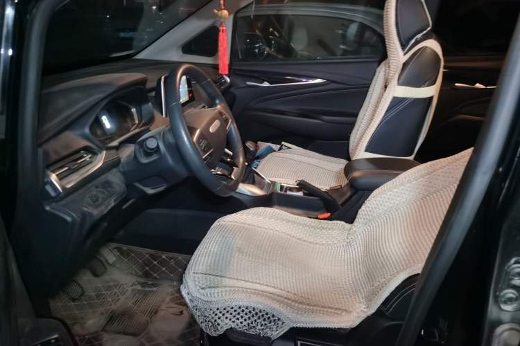 Used SAIC MAXUS G50 2021 1.5T Manual Touring B Left Front Seat