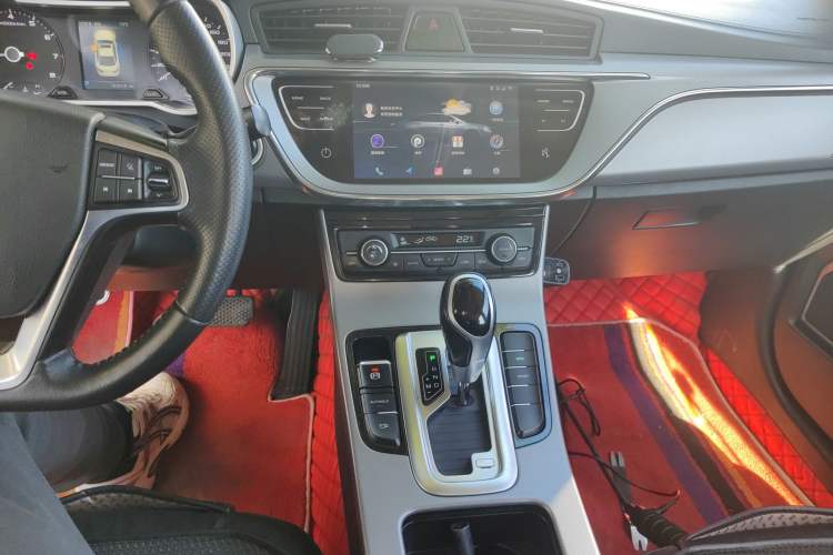 Used Geely Auto Emgrand GL 2018 1.4T DCT Elite Smart Connectivity Version Audio And AC Panel