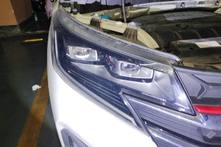 Used GAC Trumpchi GS3 2021 POWER 270T Automatic Luxury Edition Right Front Headlight