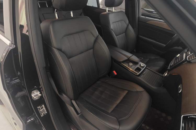 Used Mercedes-Benz GLE 2018 GLE 320 4MATIC Dynamic Edition Collector's Edition
