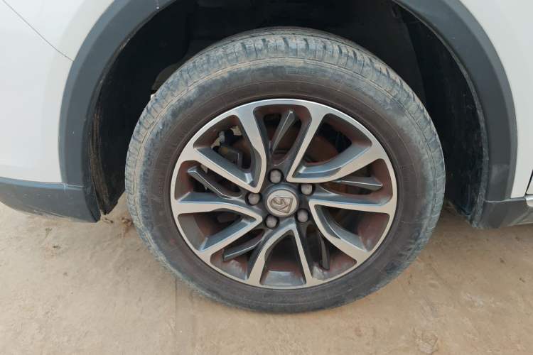 Used Baojun 730 2019 1.5T Manual Fashion Model 7-seater China VI
