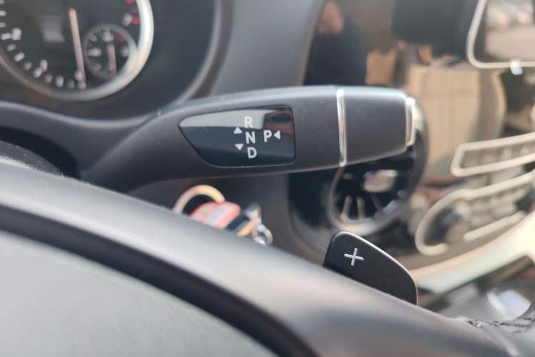 Used Mercedes-Benz Vito 2021 2.0T Elite Version 7 Seats