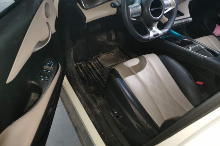 Used BYD Dolphin 2023 420 km Free Version Driver Seat