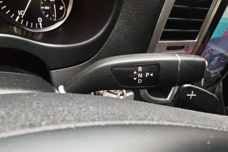 Used Mercedes-Benz Vito 2018 2.0T Business Version China V Emission Standard Gear Lever