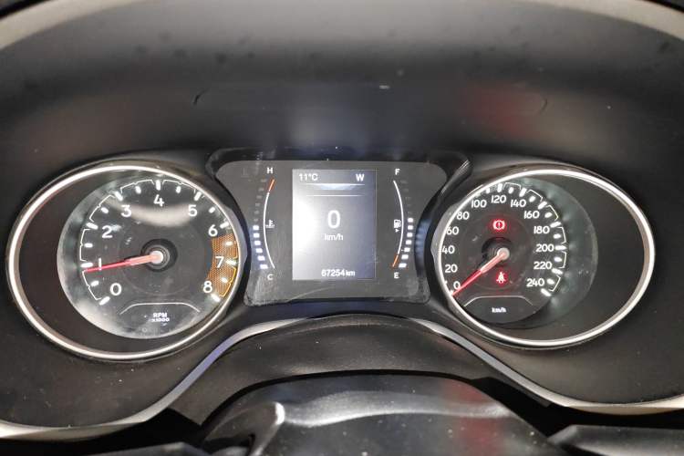 Used Jeep Compass 2017 200T Manual Enjoy Edition

