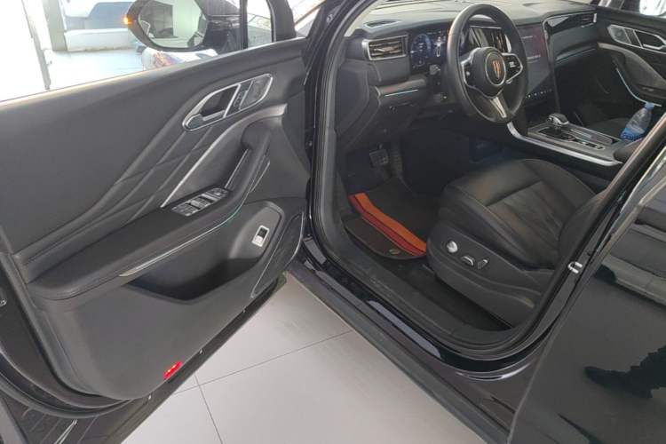 Used Hongqi HS7 PHEV 2024 2.0T PHEV Four-Wheel Drive Flagship Edition 6 Seats Driver Seat