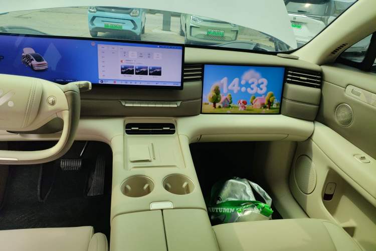 Used IM LS6 2026 Model Pure Electric Max+ Audio And AC Panel