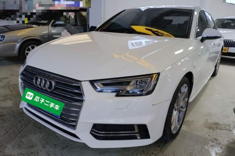 Used Audi A4L 2018 30th Anniversary Edition 40 TFSI Fashion Model
