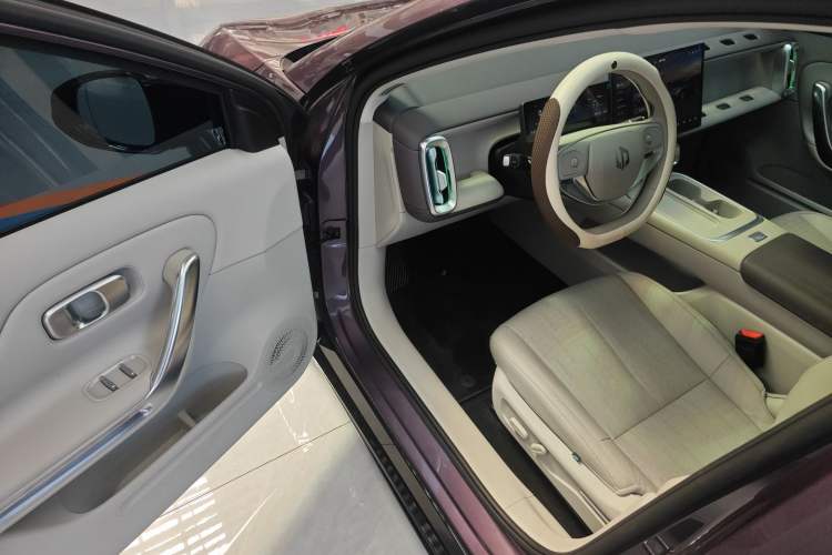 Used Leapmotor B01 2025 650 Enjoyment Edition
